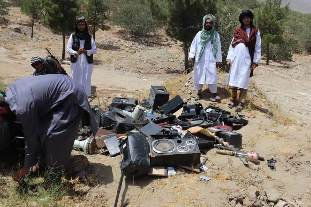 Taliban burn musical instruments in Parwan province.